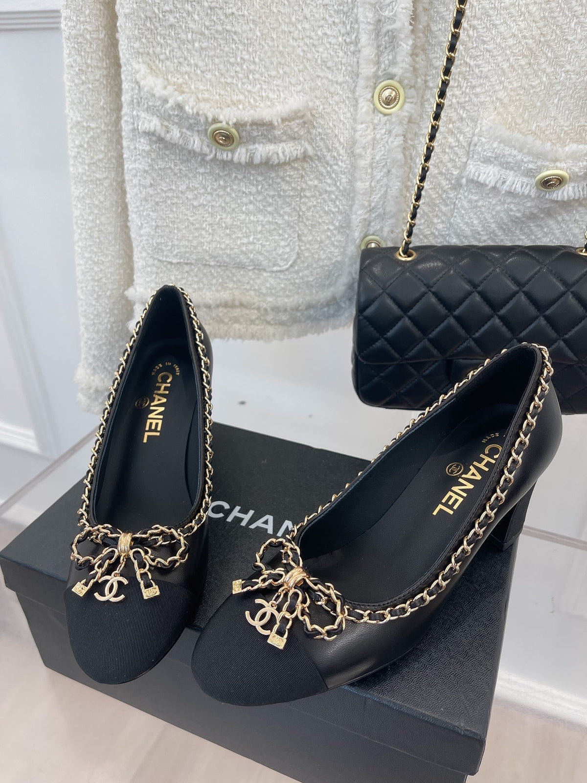 CC Pump 65 Black Calfskin Grosgrain Leather Strap