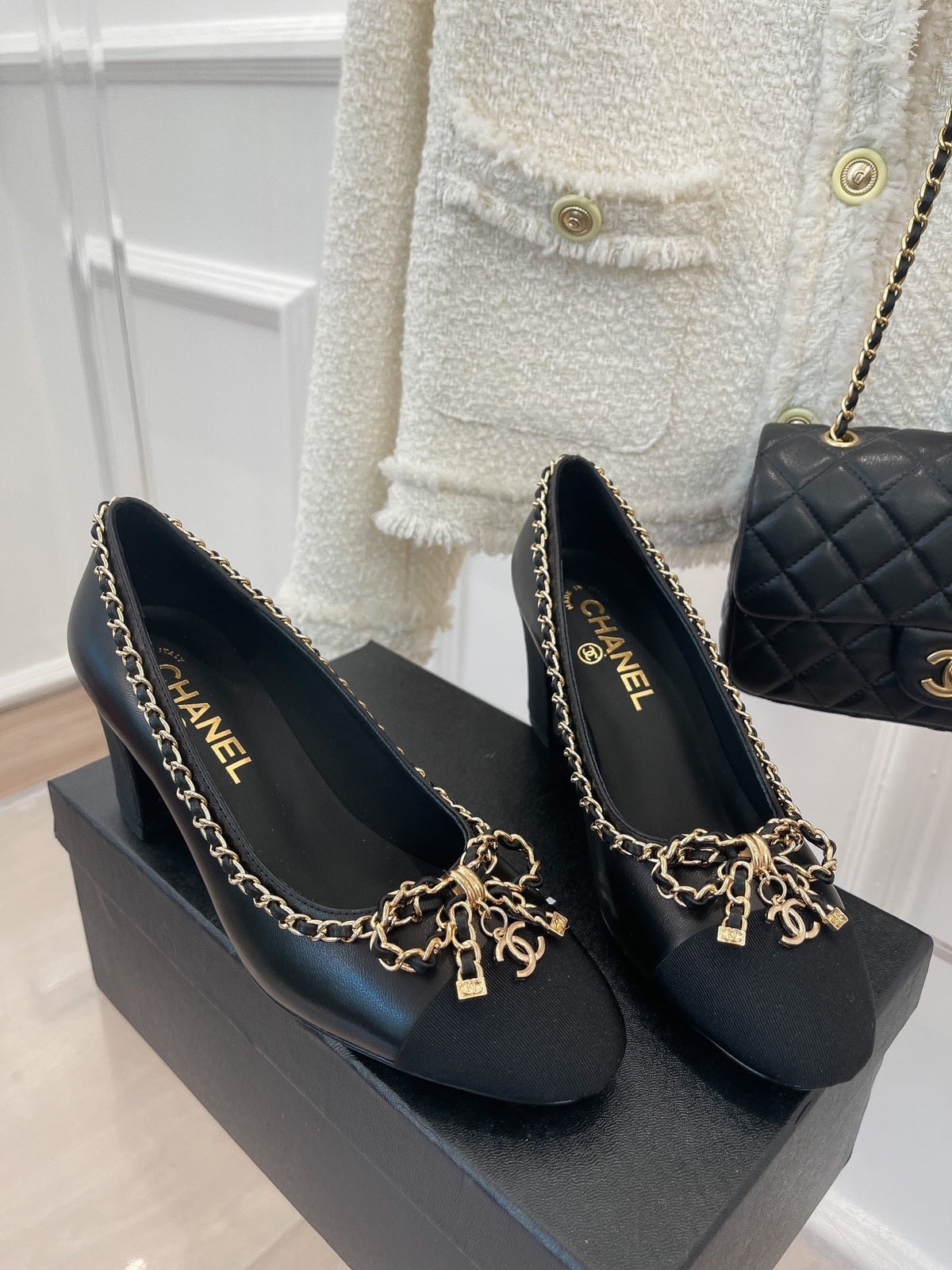 CC Pump 65 Black Calfskin Grosgrain Leather Strap