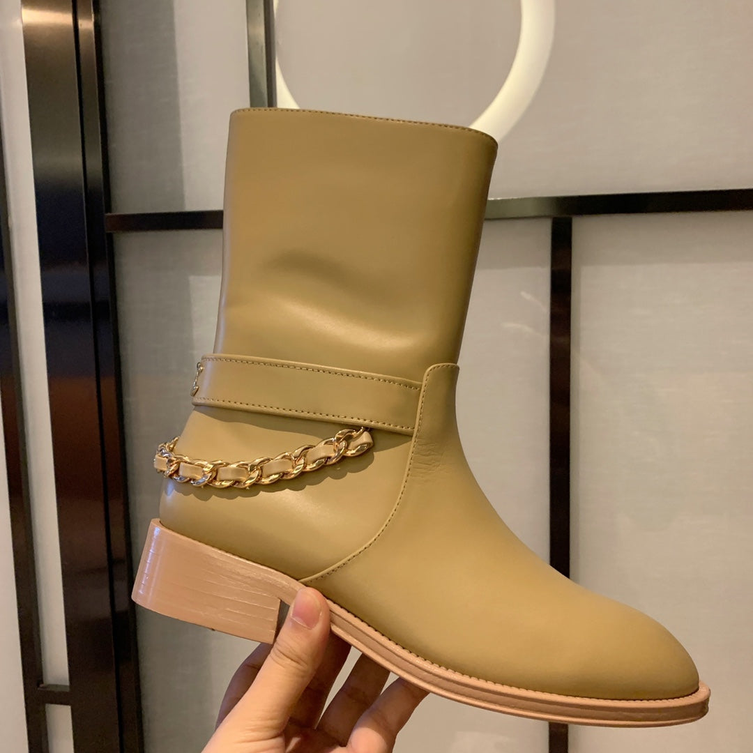 CC Short Boots 35mm In Beige With Chain Cowhide 940088