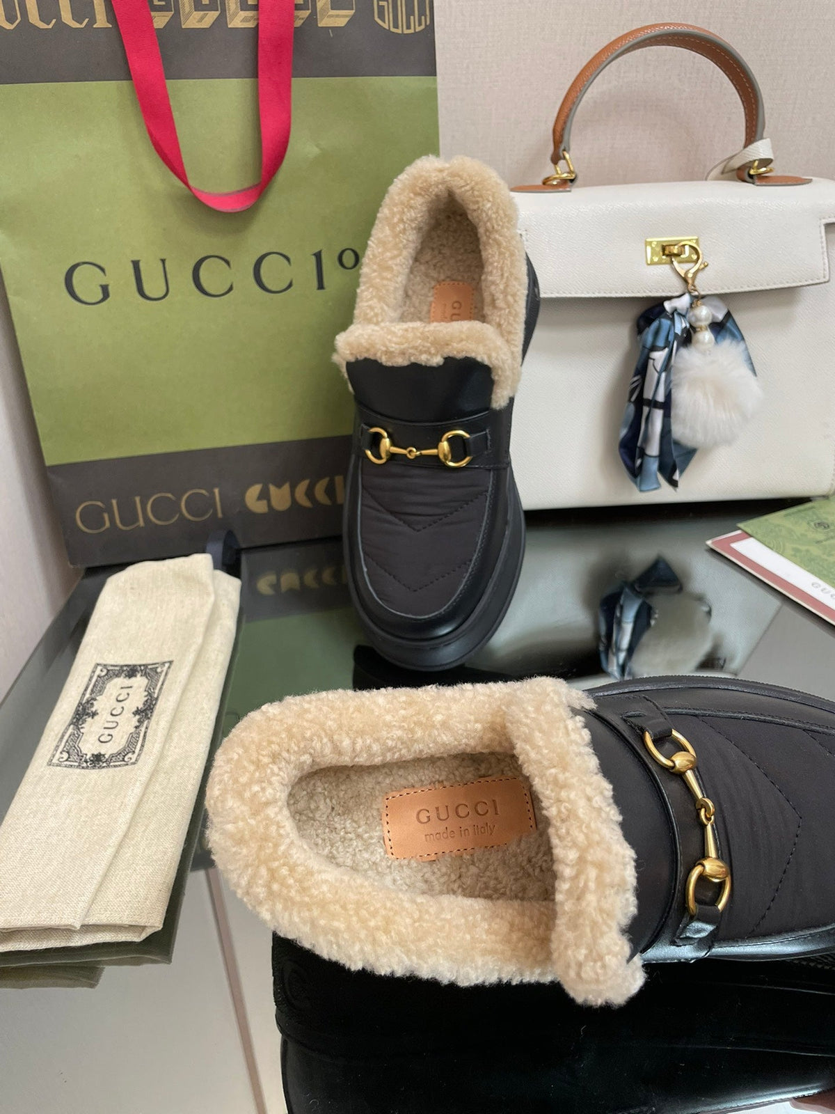 GG LOAFER IN BLACK CALFSKIN WITH BEIGE WOOL LINING