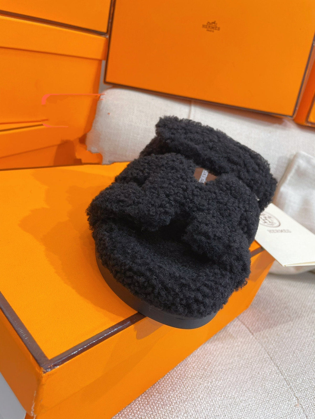 chypre sandal black lamb wool