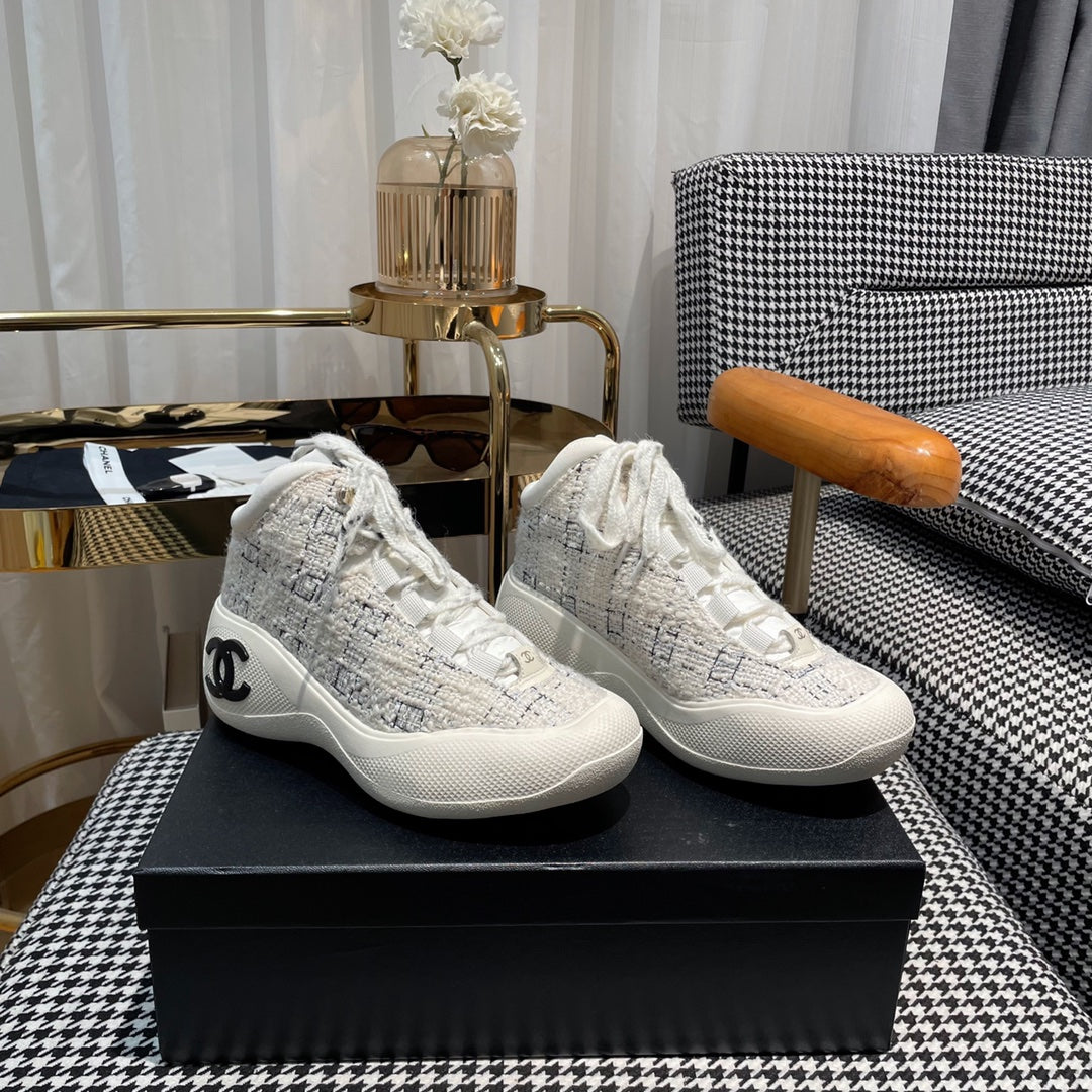 CC Sneaker In White Tweed Fabric 144803