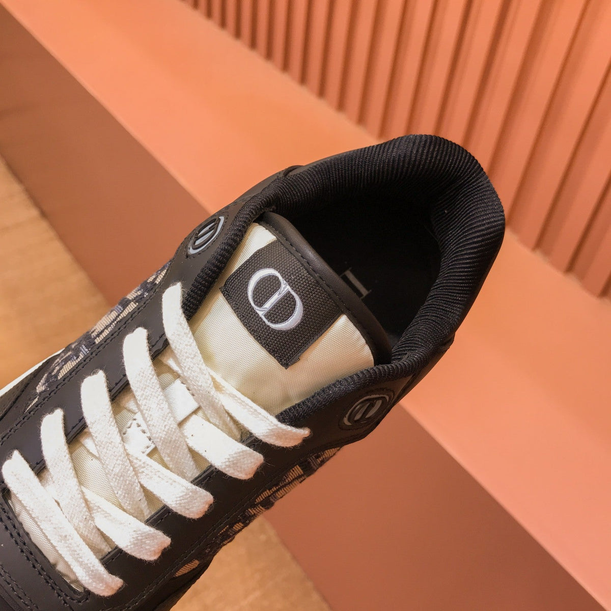 CD B27 LOW-TOP SNEAKER BLACK-BEIGE CALFSKIN