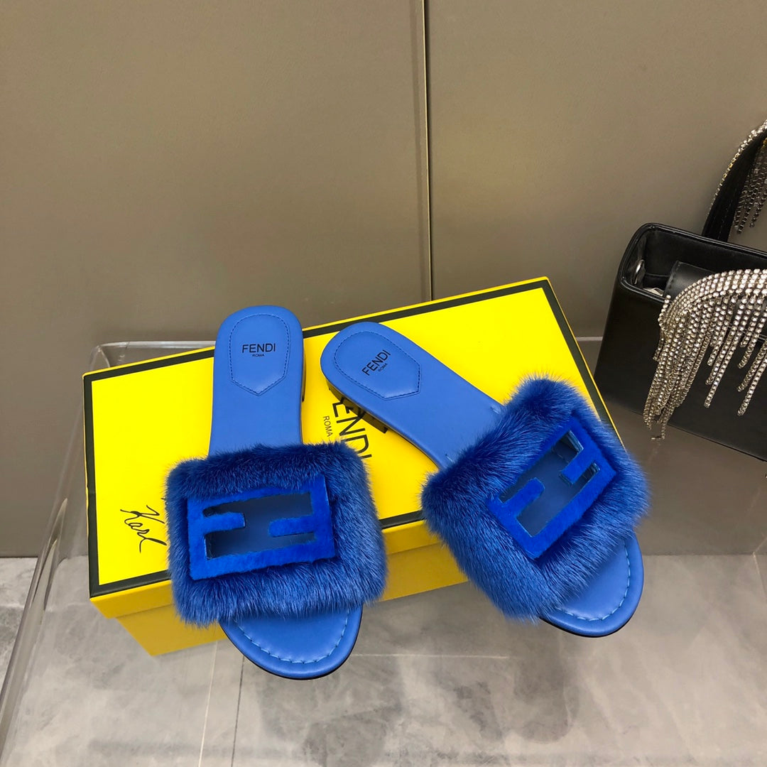 FENDI BAGUETTE MINK SLIDE SLIPPER IN AZURE BLUE FUR