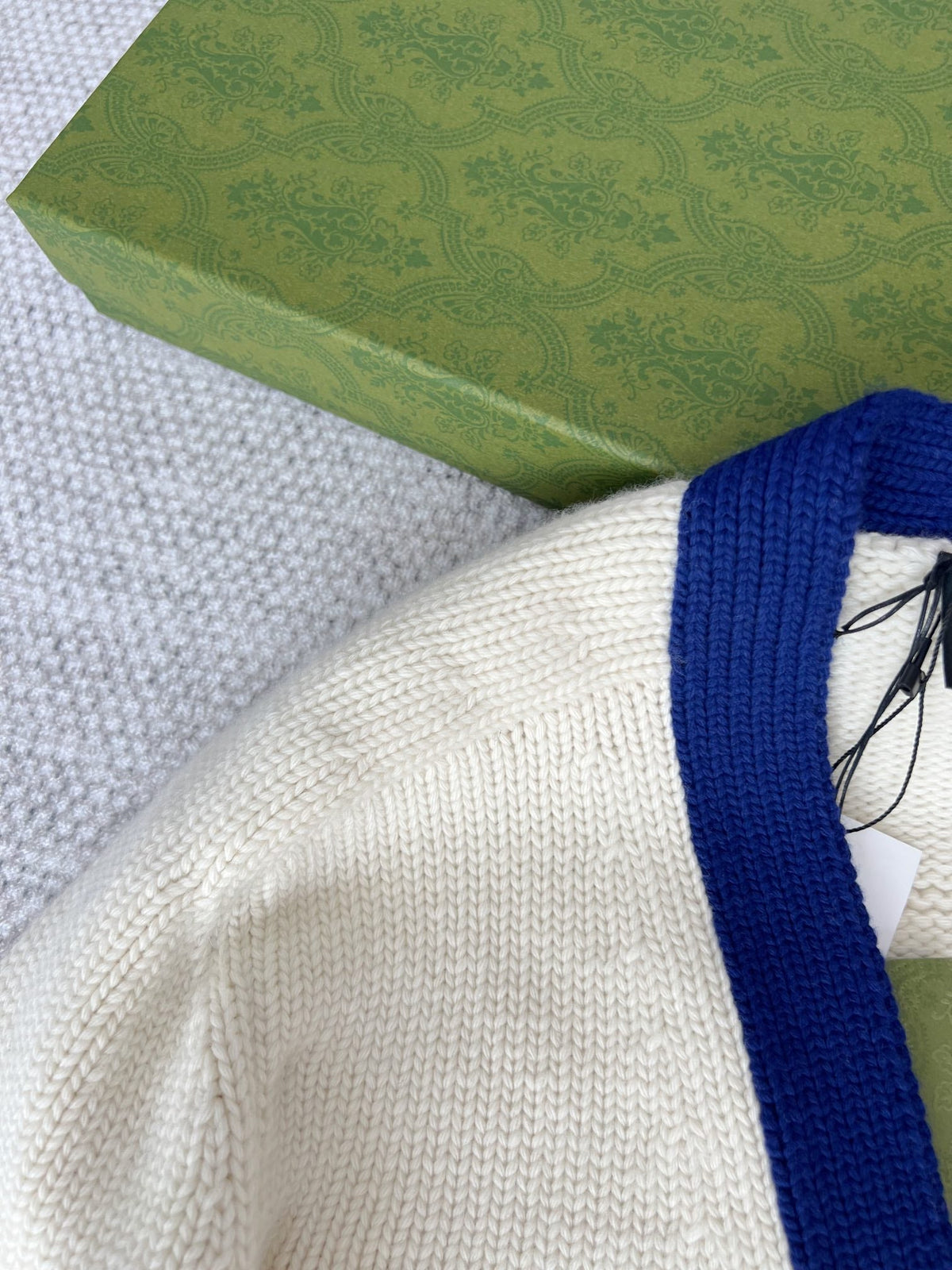 GG 25 Rabbit Cardigan White Wool 0003
