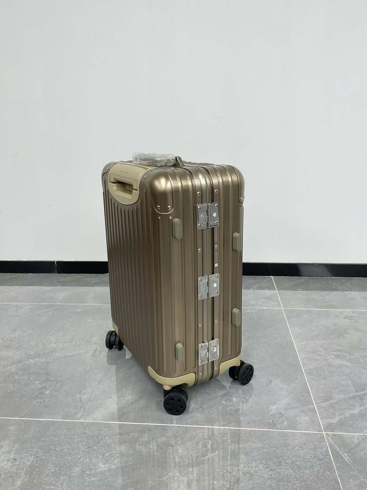 Rimowa 2025 Titanium Gold Aluminum 273830