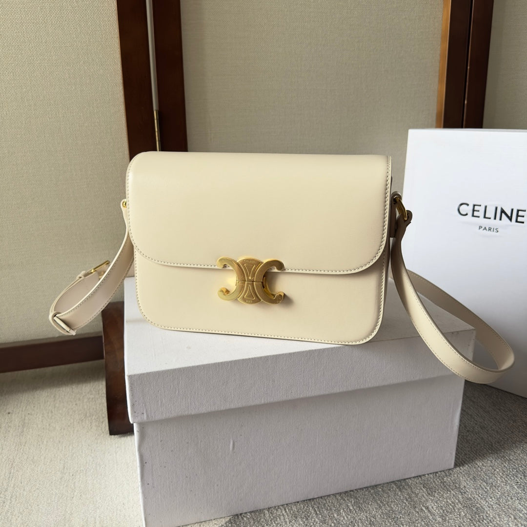 classique triomphe 22 cream calfskin gold hardware