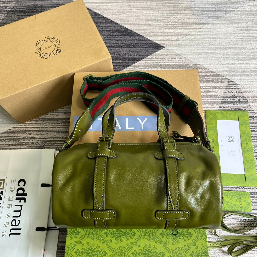 GG SMALL 28 DUFFLE BAG IN GREEN MOSS SOLF CALFSKIN