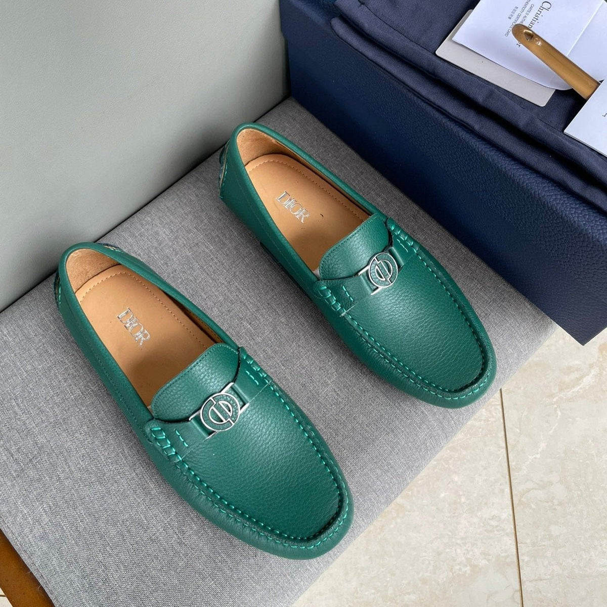CD JUAL ICON BUCKLE LOAFER PINE GRAINED CALFSKIN