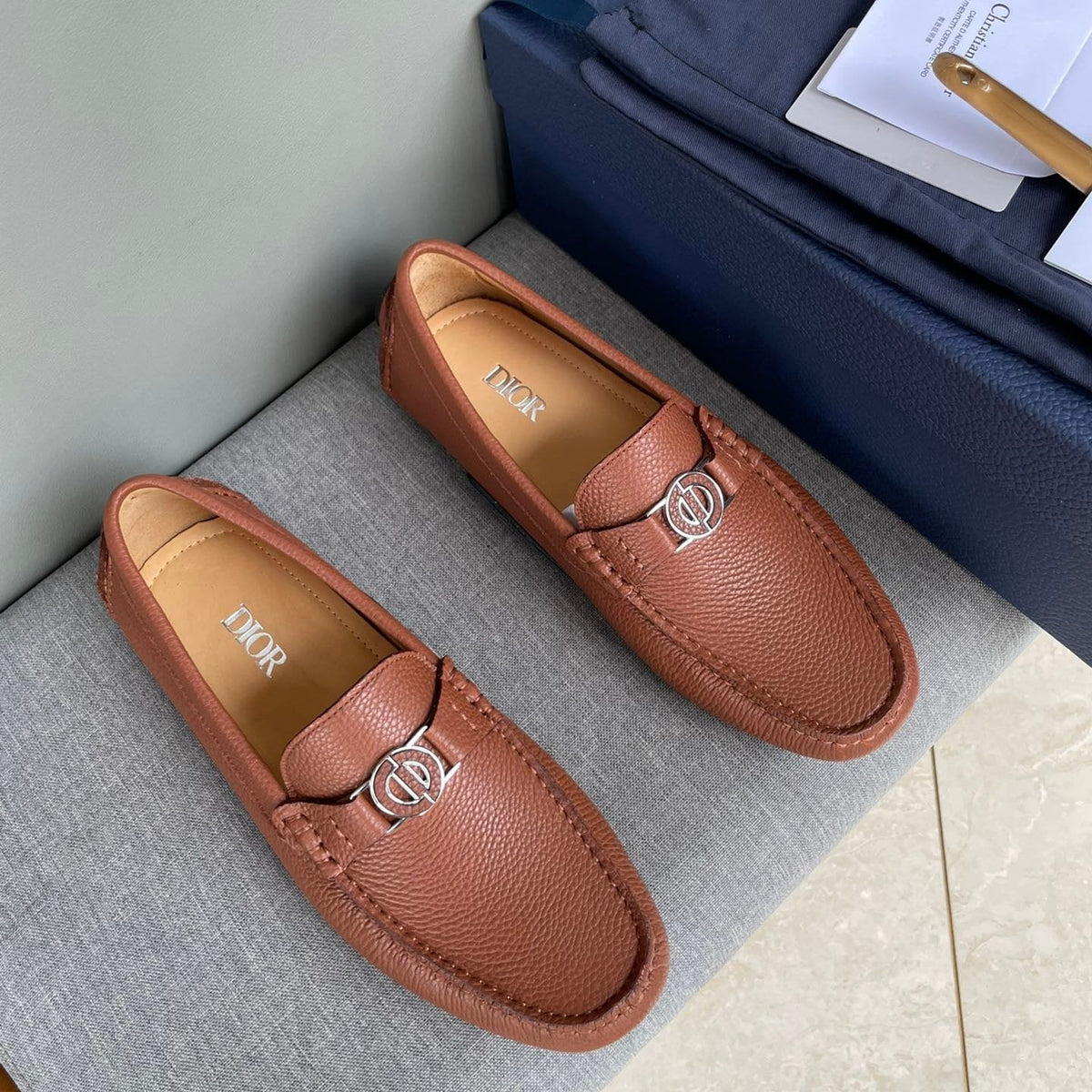 CD JUAL ICON BUCKLE LOAFER CIDER GRAINED CALFSKIN