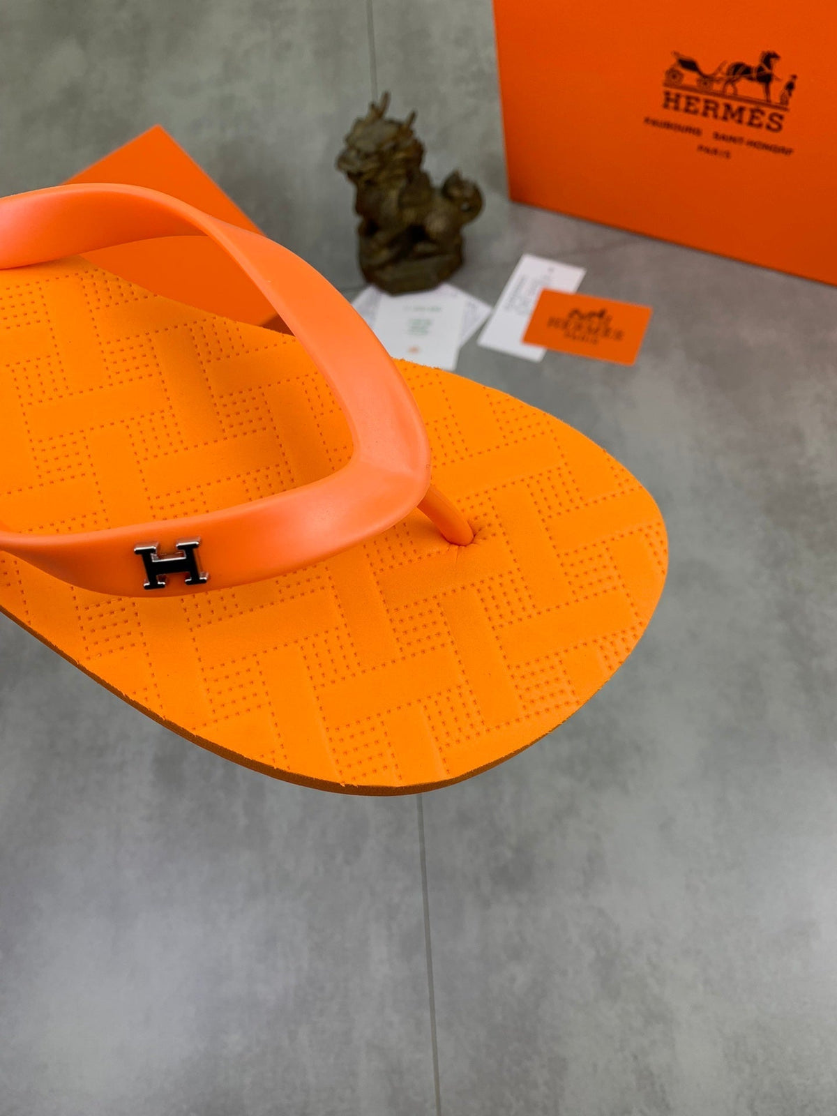 HM THONG SLIPPERS TIGER RUBBER