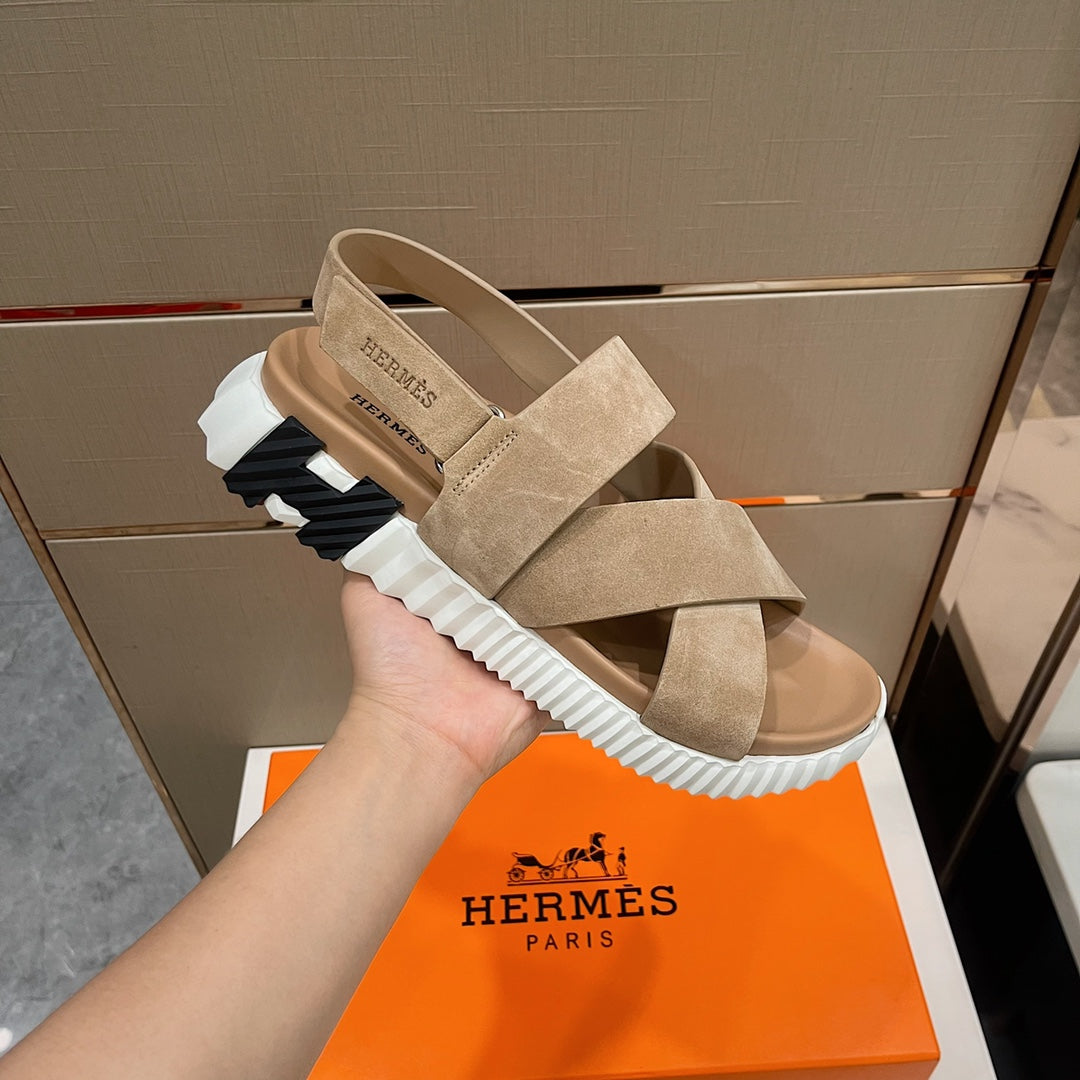 HM ELECTRIC SANDAL CAMEL SUEDE