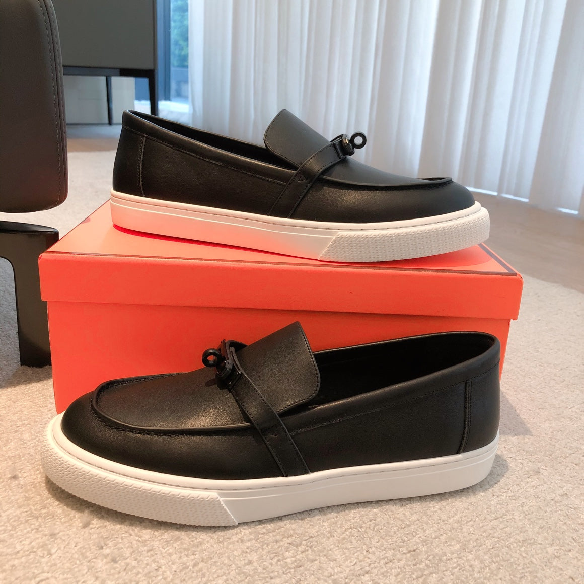 HM GAME SLIP-ON SNEAKER BLACK AND WHITE CALFSKIN