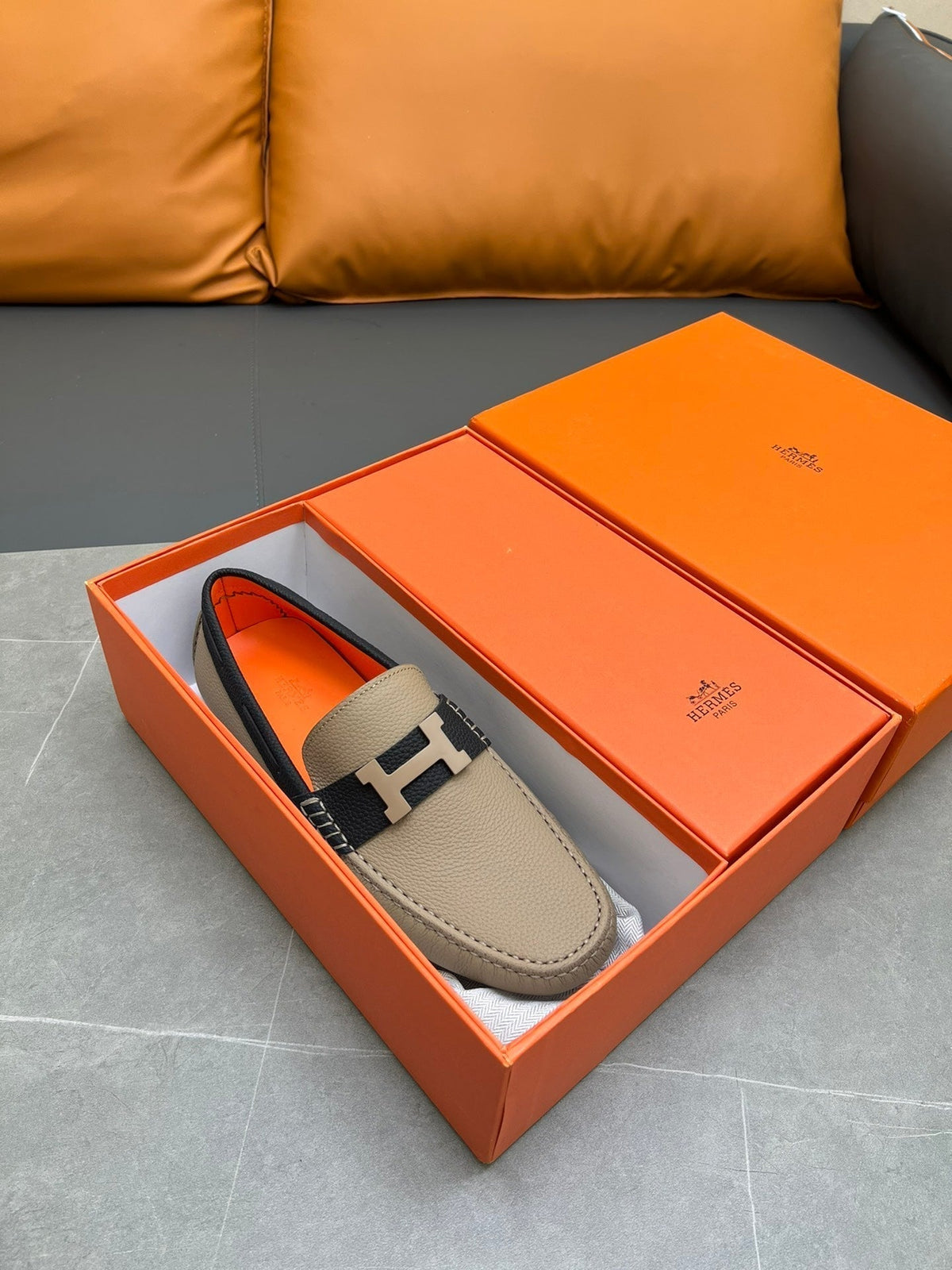 HM H-LOGO LOAFER TAN CALFSKIN