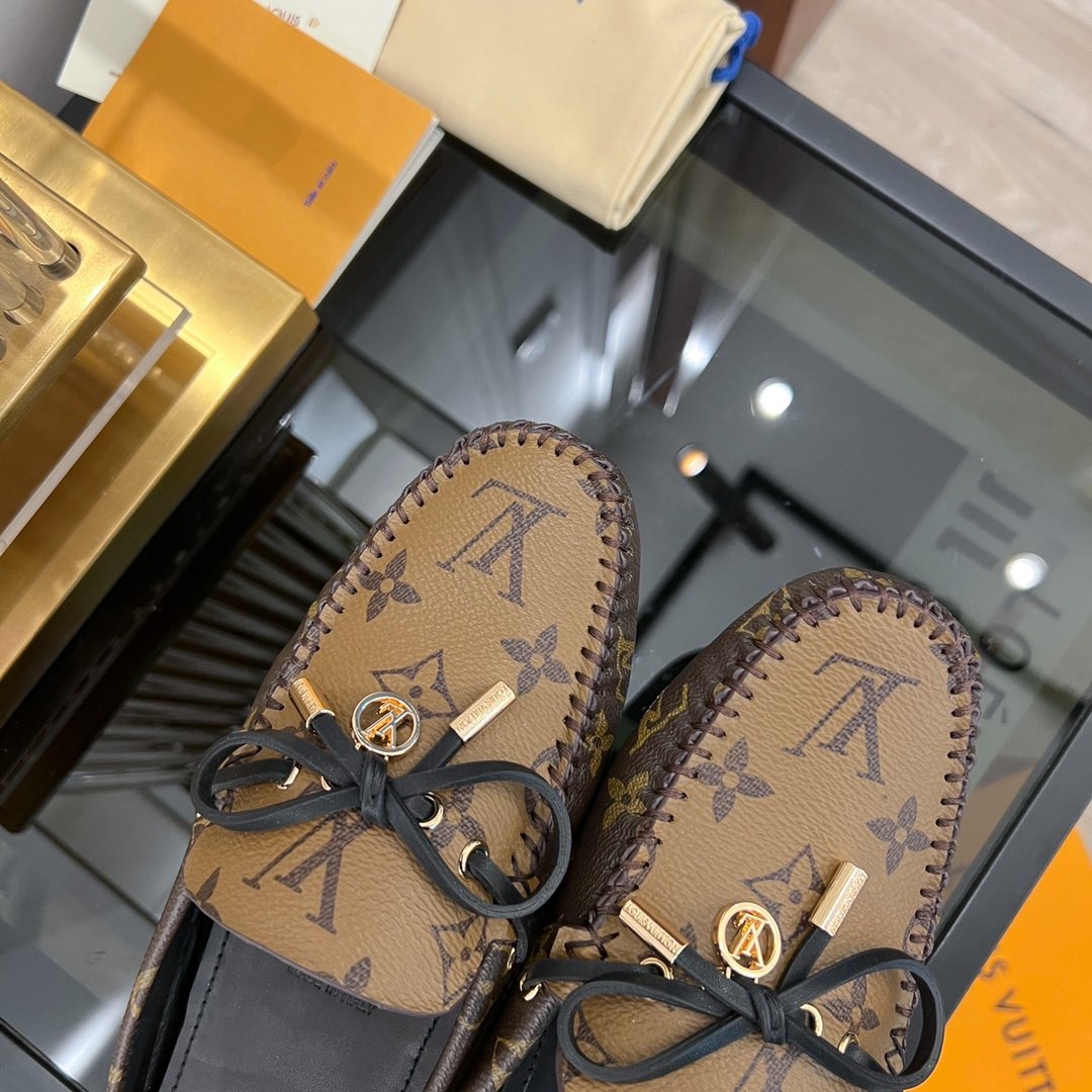 LV GLORIA FLAT LOAFER CLASSIC MONOGRAM PALE BROWN