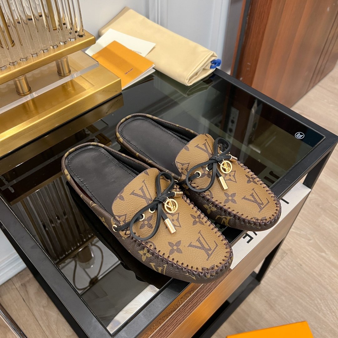 LV GLORIA FLAT LOAFER CLASSIC MONOGRAM PALE BROWN