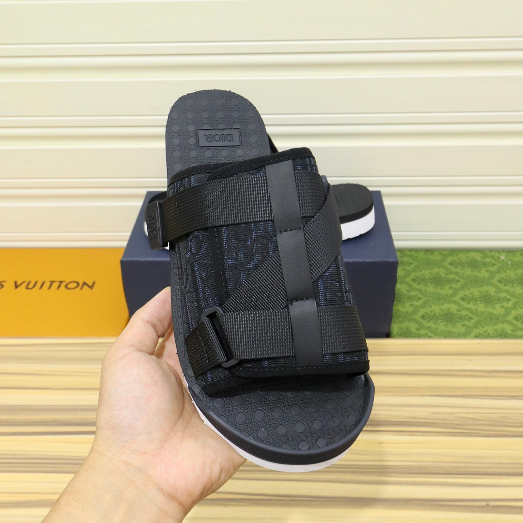 CD ALPHA SANDAL BLACK JACQUARD