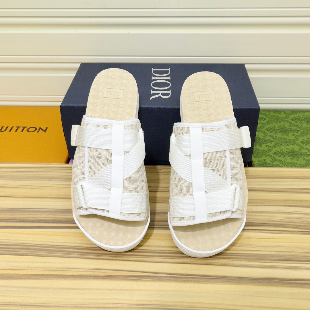 CD ALPHA SANDAL WHITE AND BEIGE JACQUARD