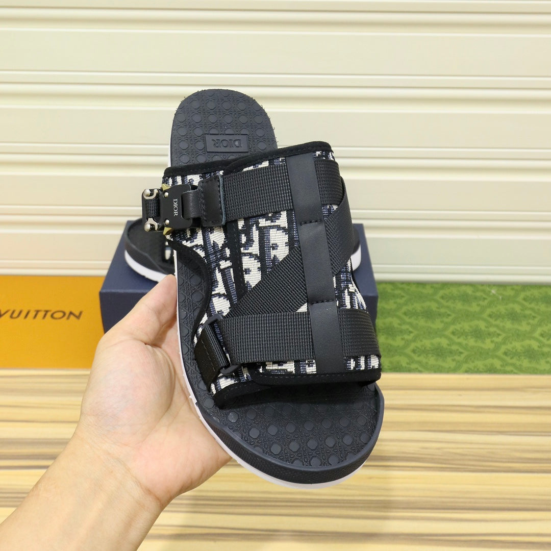 CD ALPHA SANDAL BLACK AND WHITE JACQUARD