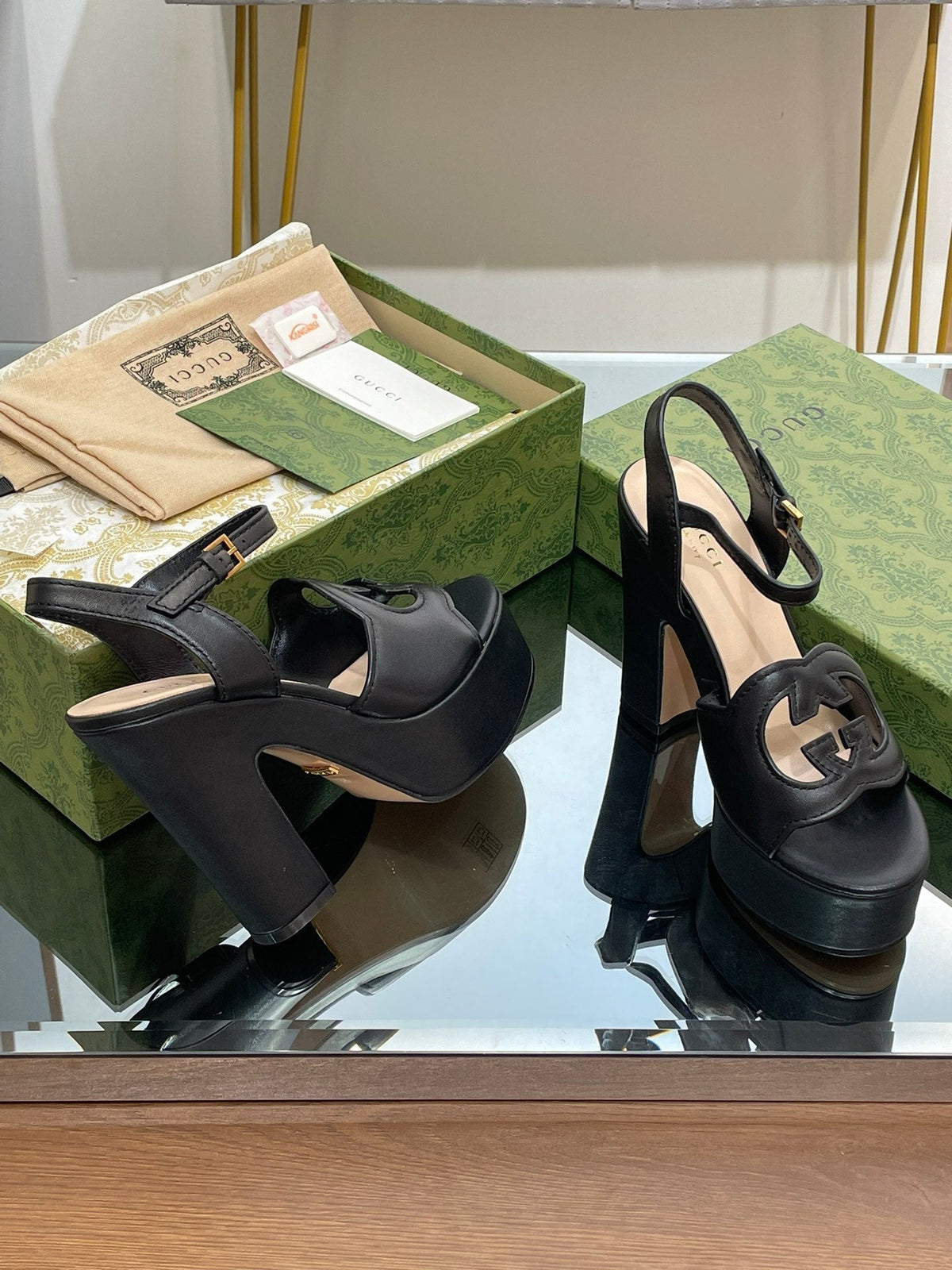 GG 120 INTERLOCKING G SANDAL BLACK CALFSKIN