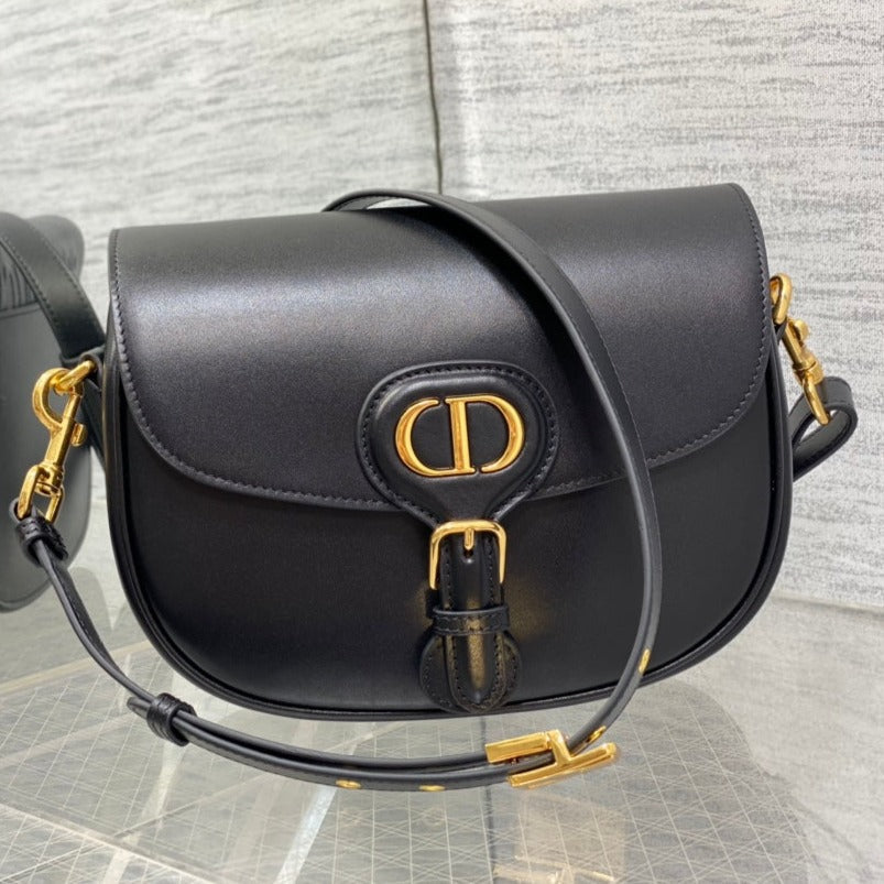 MEDIUM CD BOBBY 22CM BLACK CALFSKIN GOLD HARDWARE