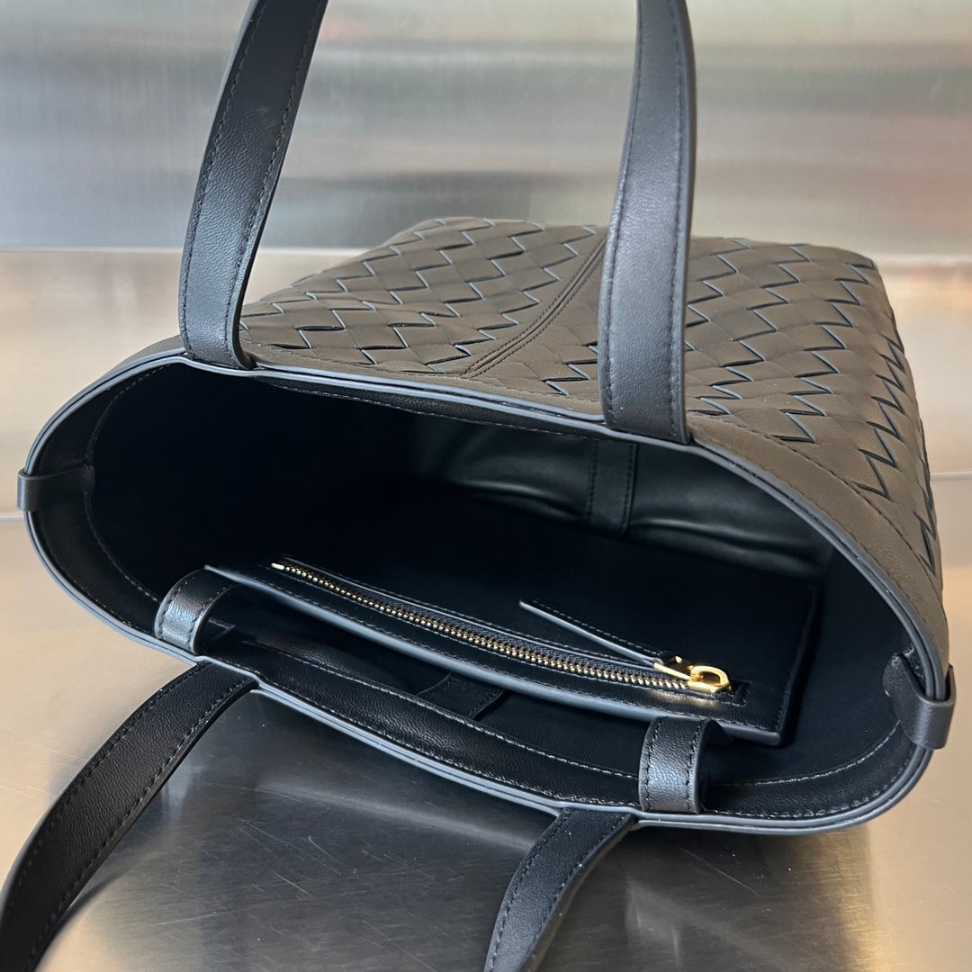 FLIP FLAP 23 BAG IN BLACK LAMBSKIN