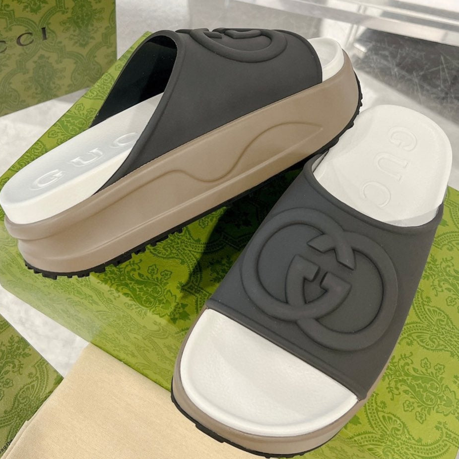 GC 25 Interlocking G 50mm Slide Sandal Jet Black White Cowhide 292381