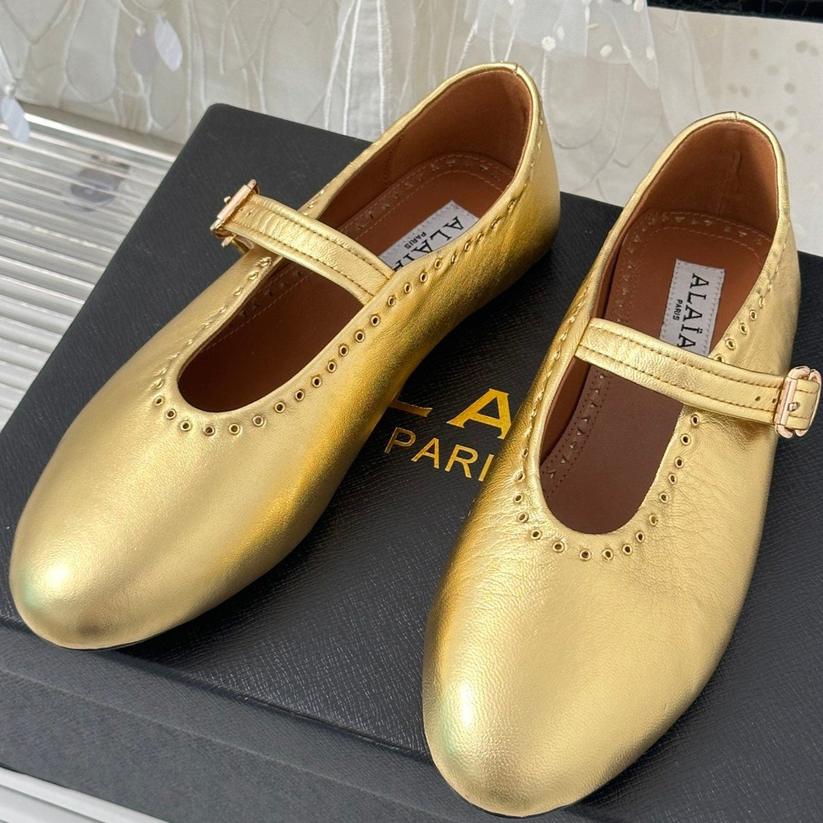 Alaia 25 Ballet Flats Gold Calfskin 293241
