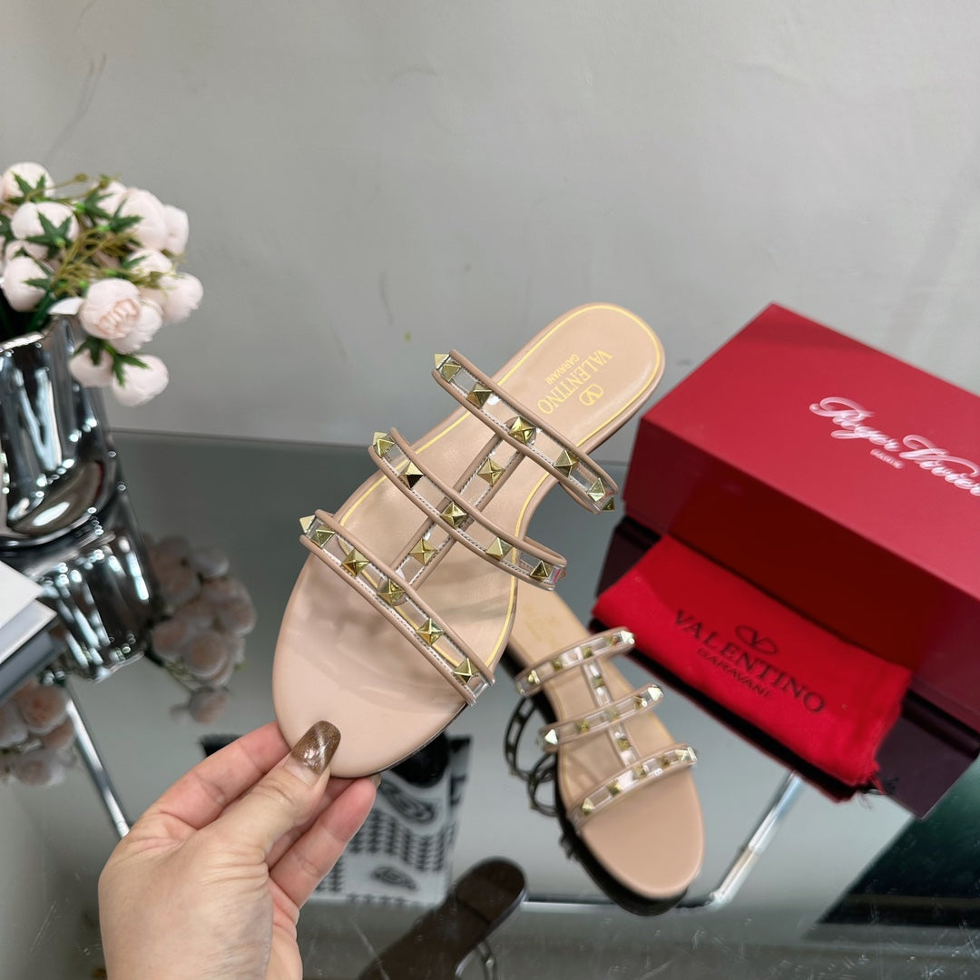 VT 25 Rockstud Flat Sandals Beige PVC Sheepskin
