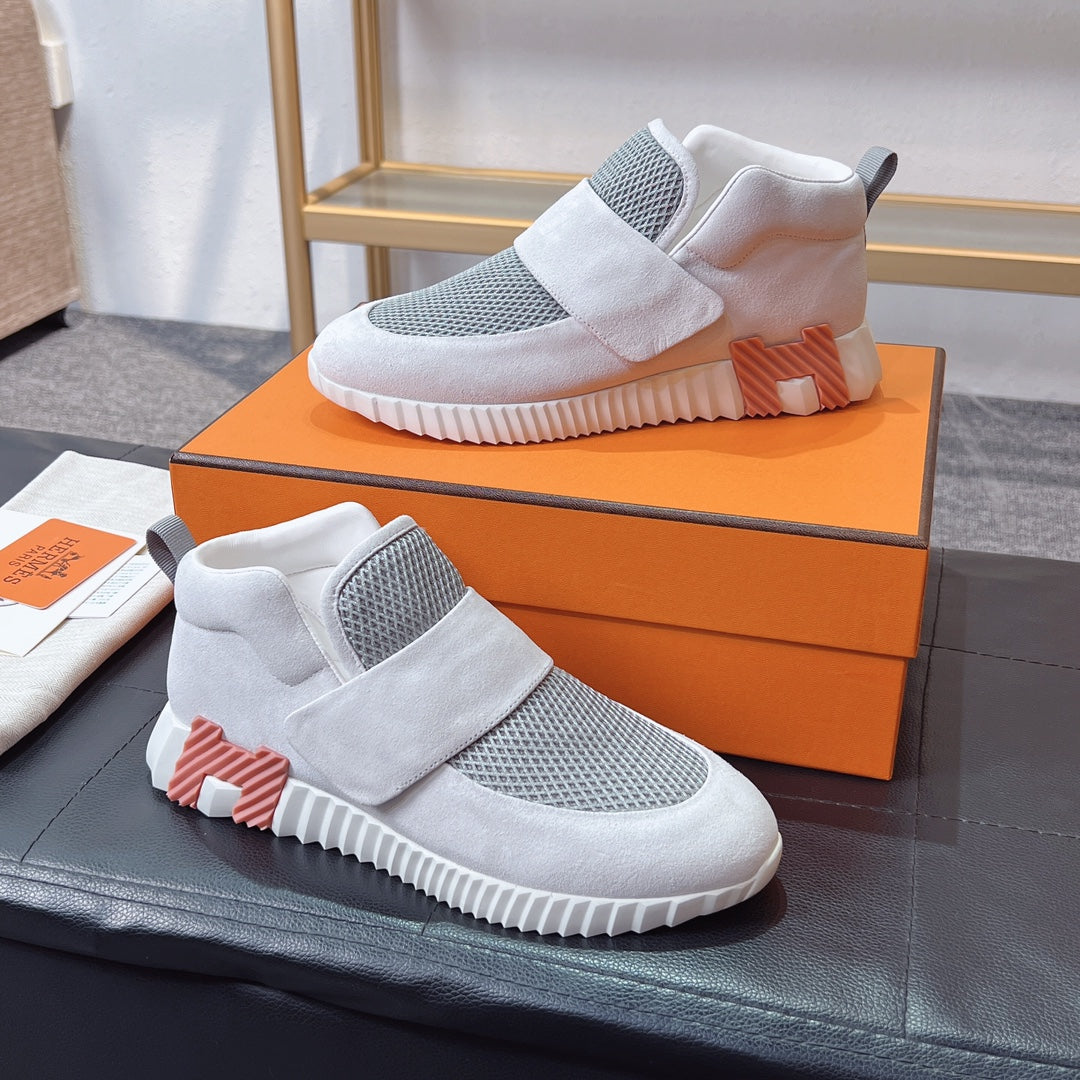 HM H Snesker Light Gray Suede Goatskin And Knit