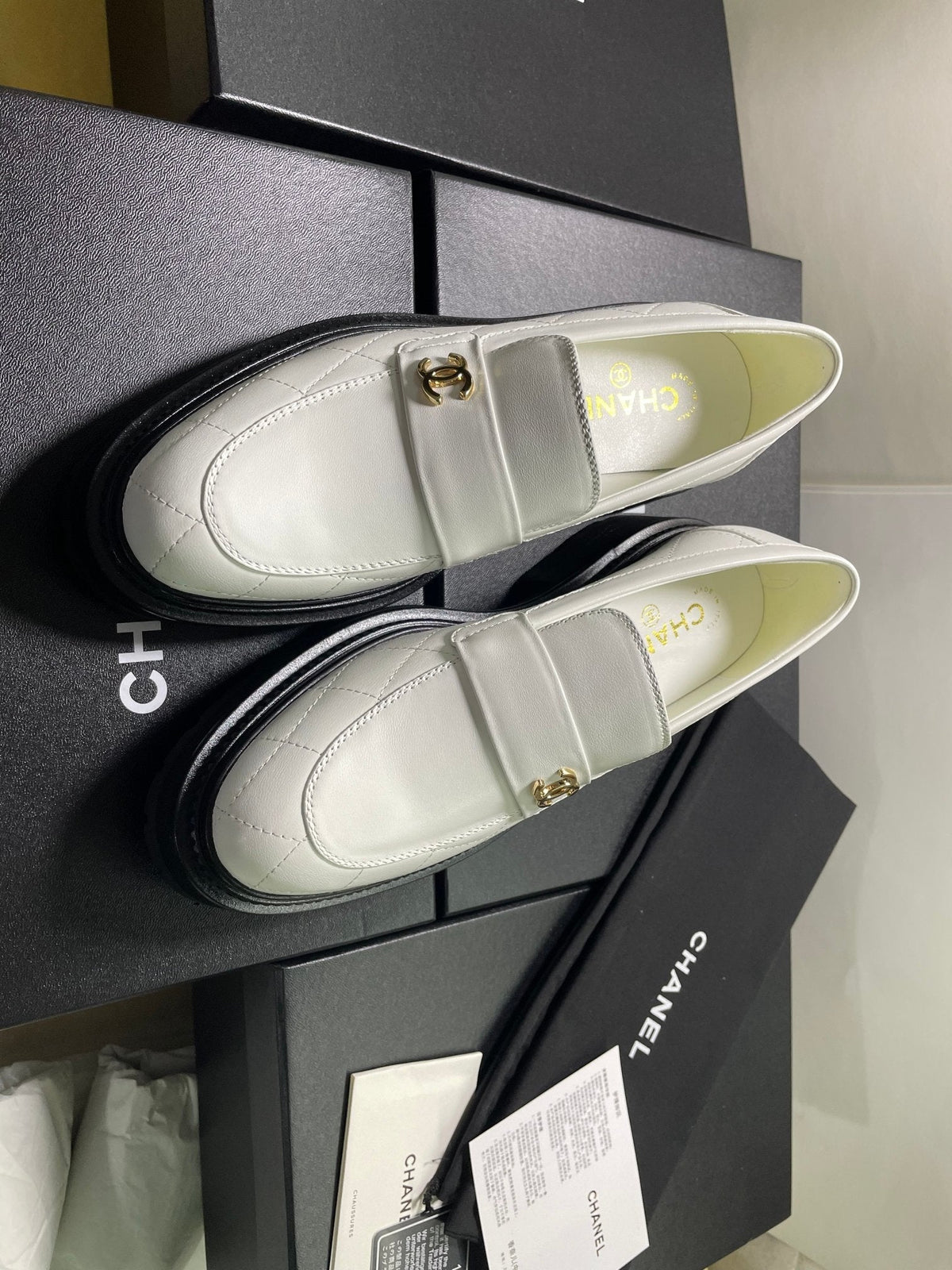 CC Moccasins 45mm White Lambskin