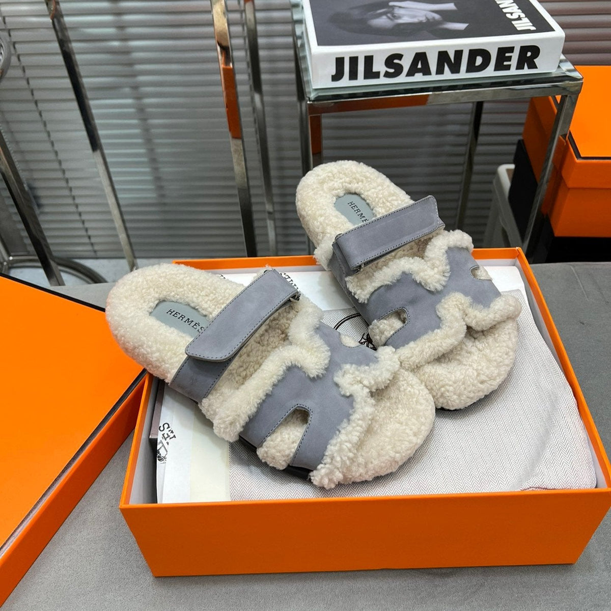 HM Chypre Sandal In Grey Suede And Fleece Lining 953831