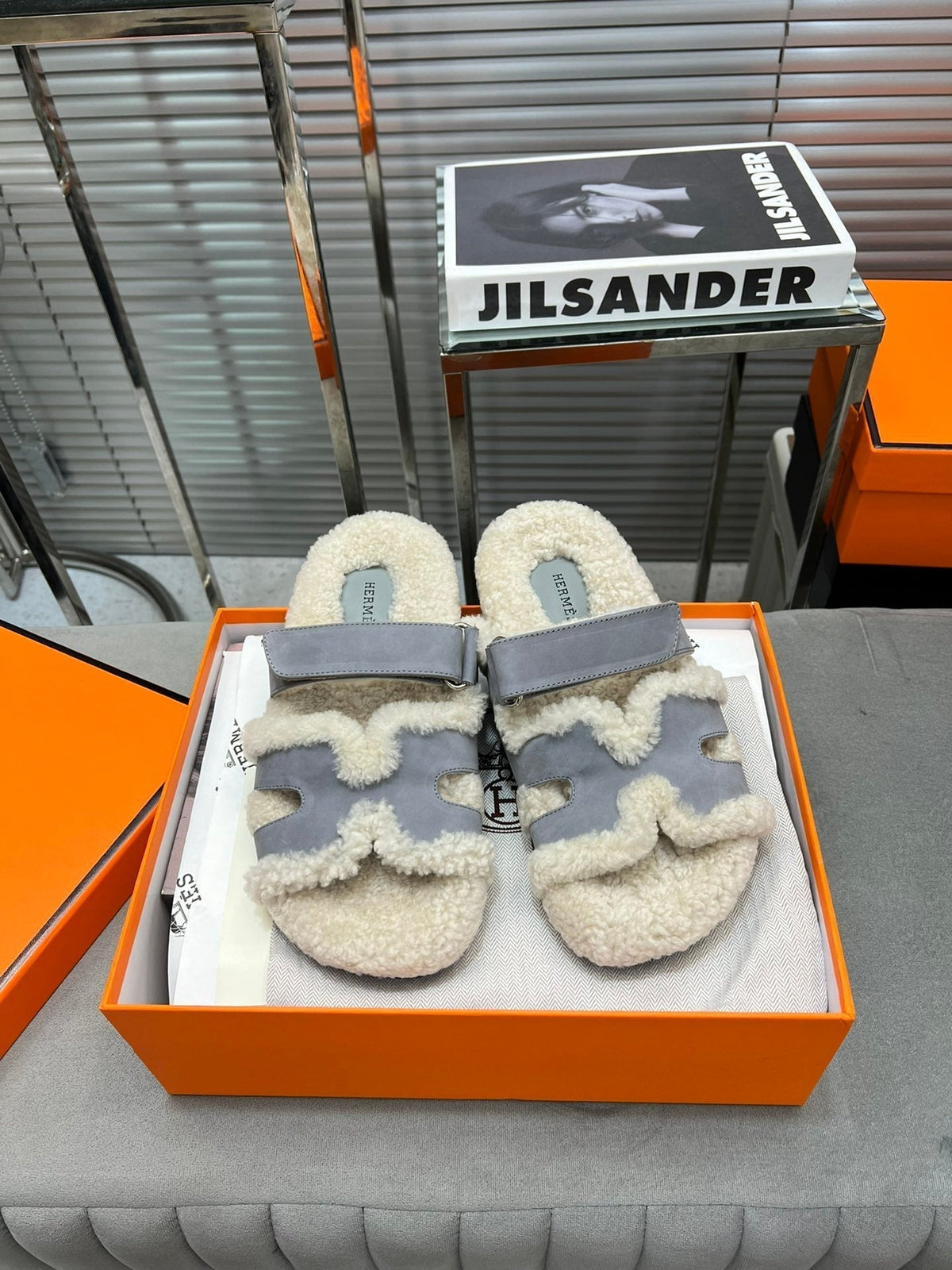 HM Chypre Sandal In Grey Suede And Fleece Lining 953831