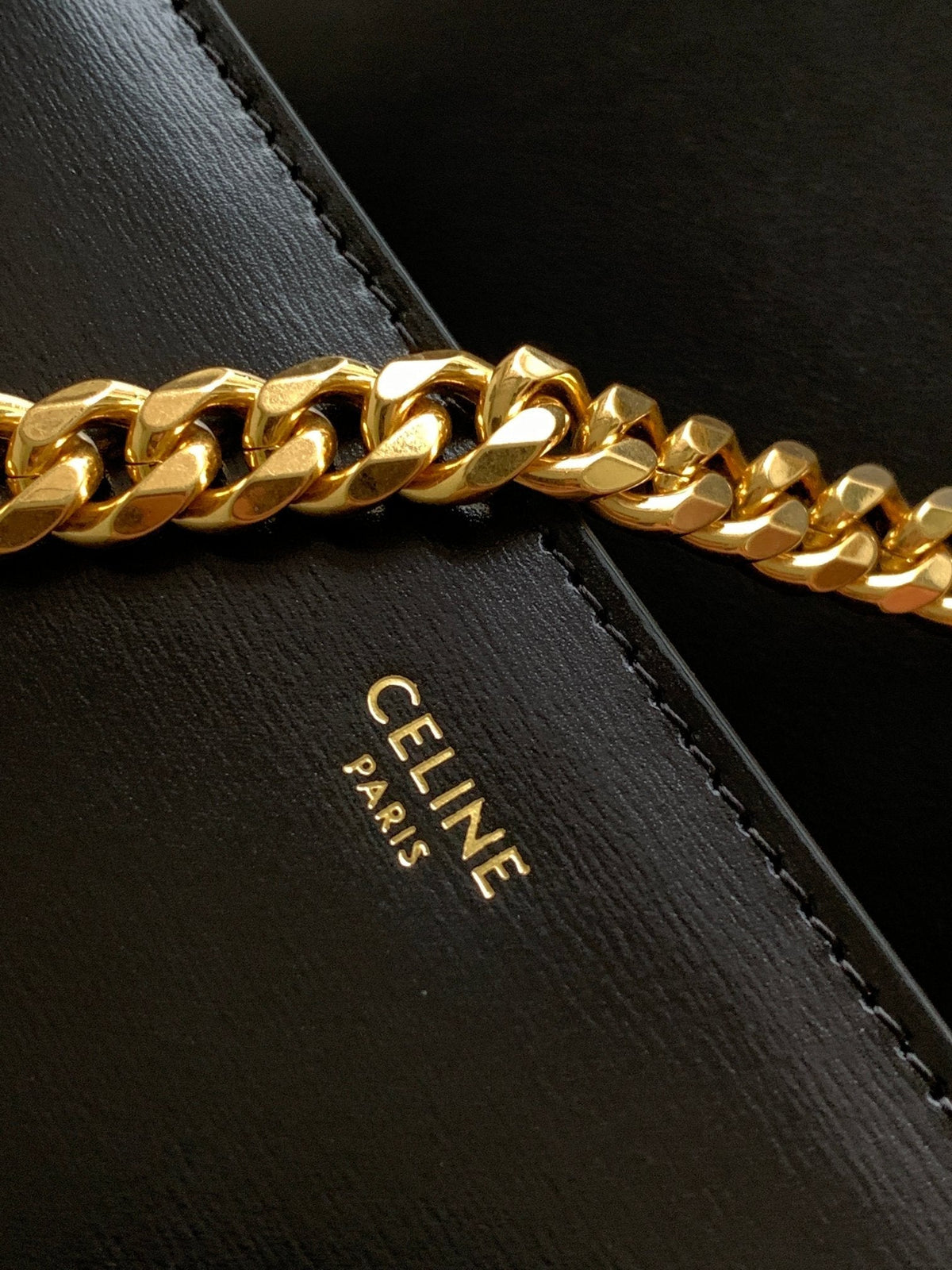 COLLEGE TRIOMPHE 20 BLACK CLAFSKIN GOLD HARDWARE