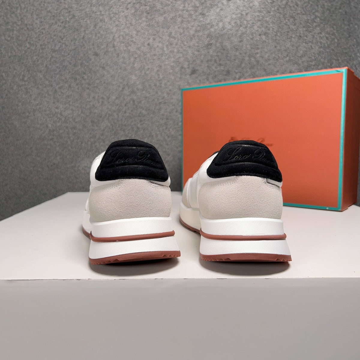 LP WEEKEND WALK SNEAKERS WHITE SUEDE
