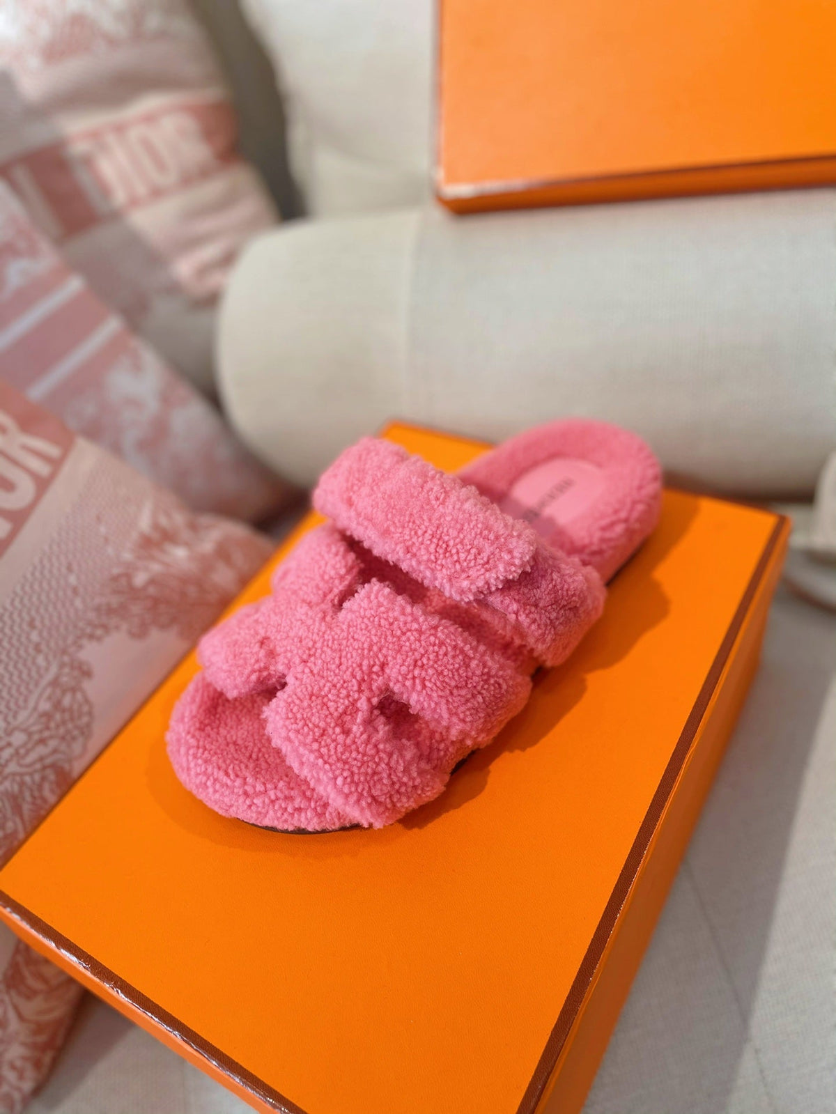 chypre sandal pink lamb wool