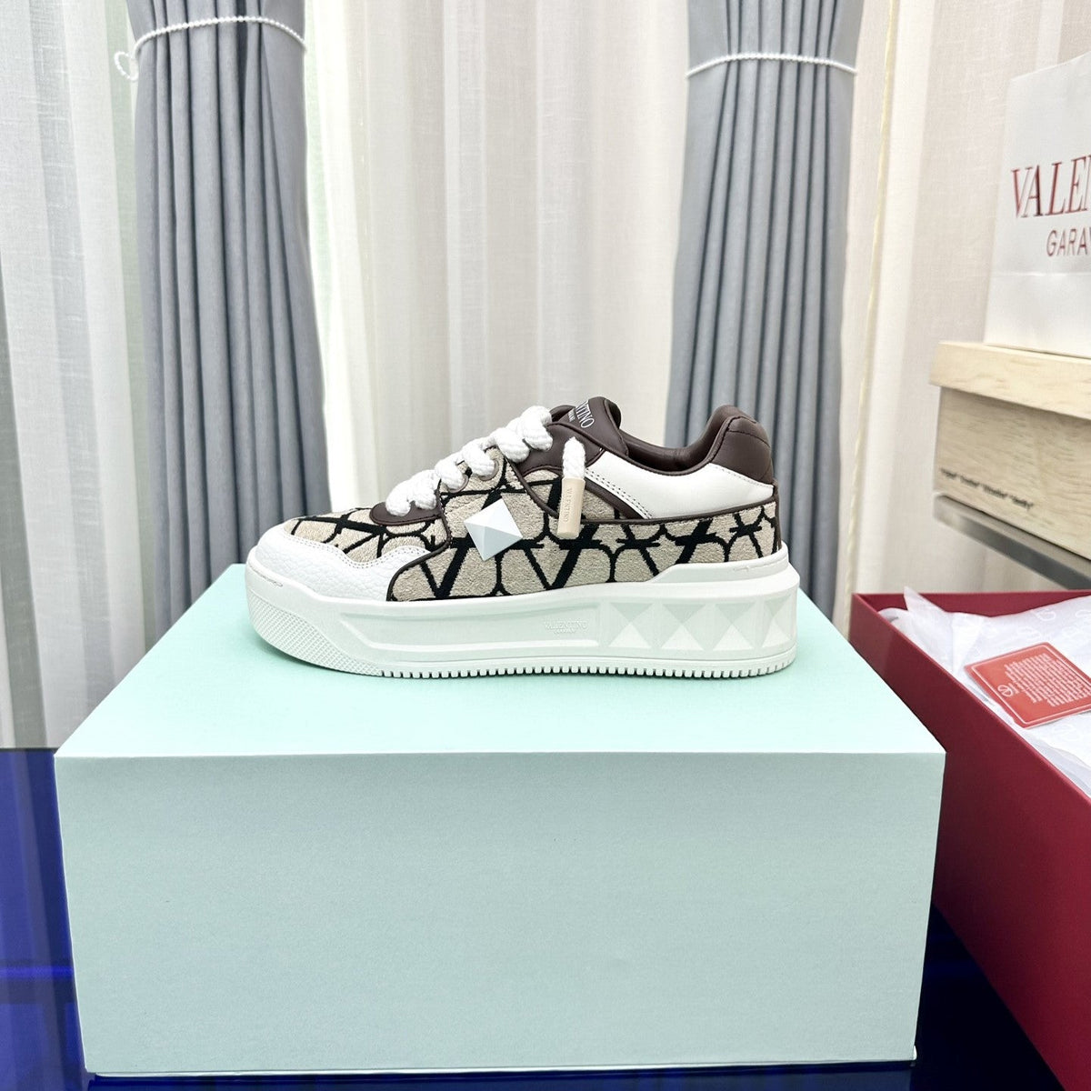 One Stud Xl Low-Top Sneaker Beige Black Nappa Leather And Toile Iconographe Fabric