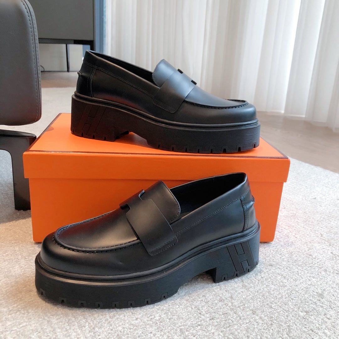 HM HITCH LOAFER BLACK CALFSKIN