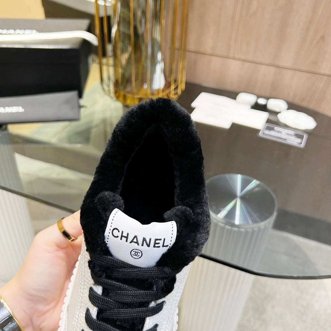CC Sneaker White Black Cowhide With Fleece Lining 944562