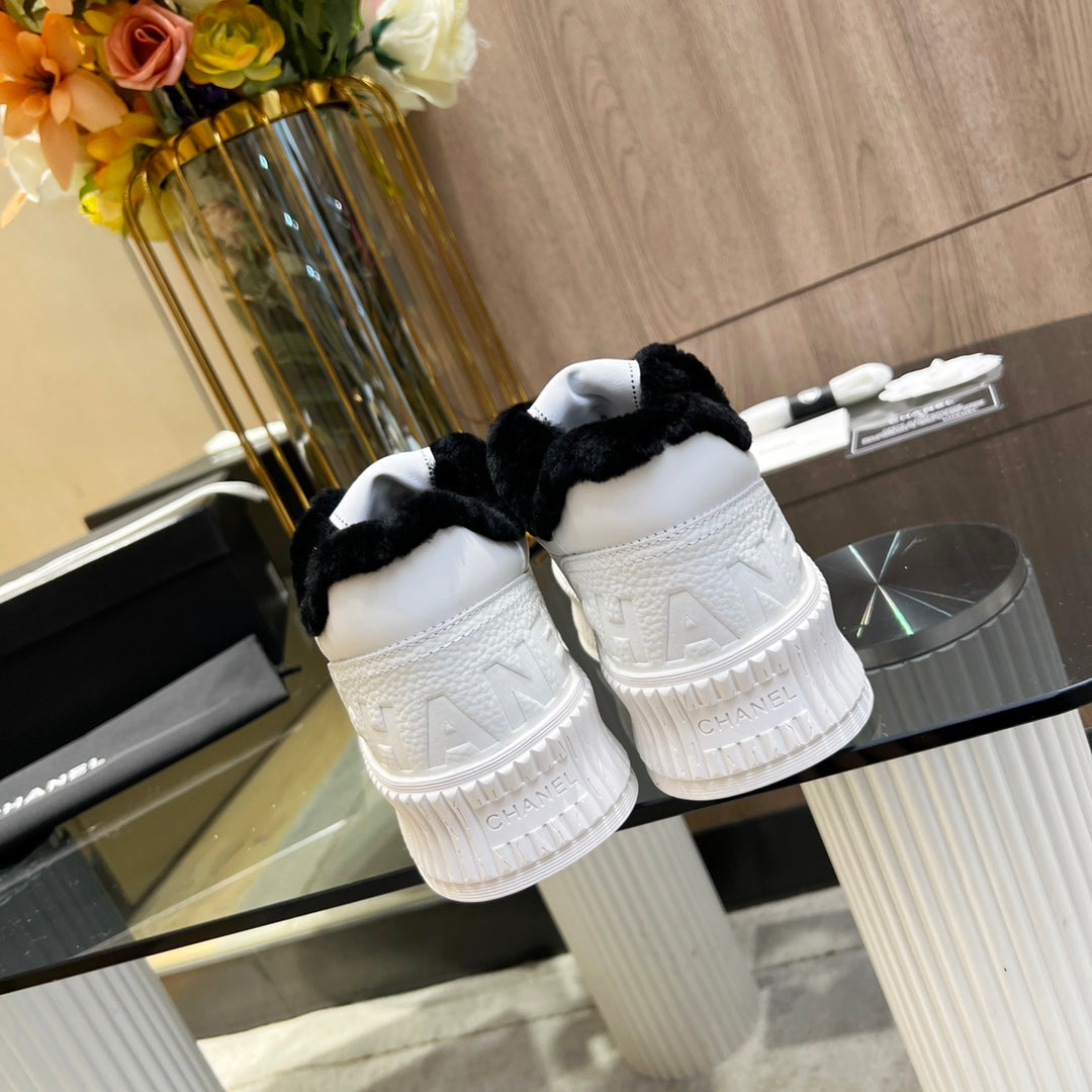 CC Sneaker White Black Cowhide With Fleece Lining 944562