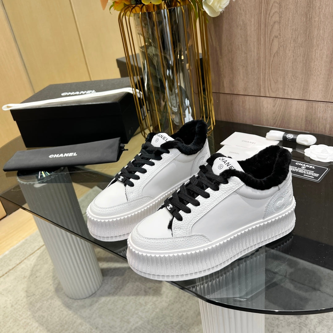 CC Sneaker White Black Cowhide With Fleece Lining 944562