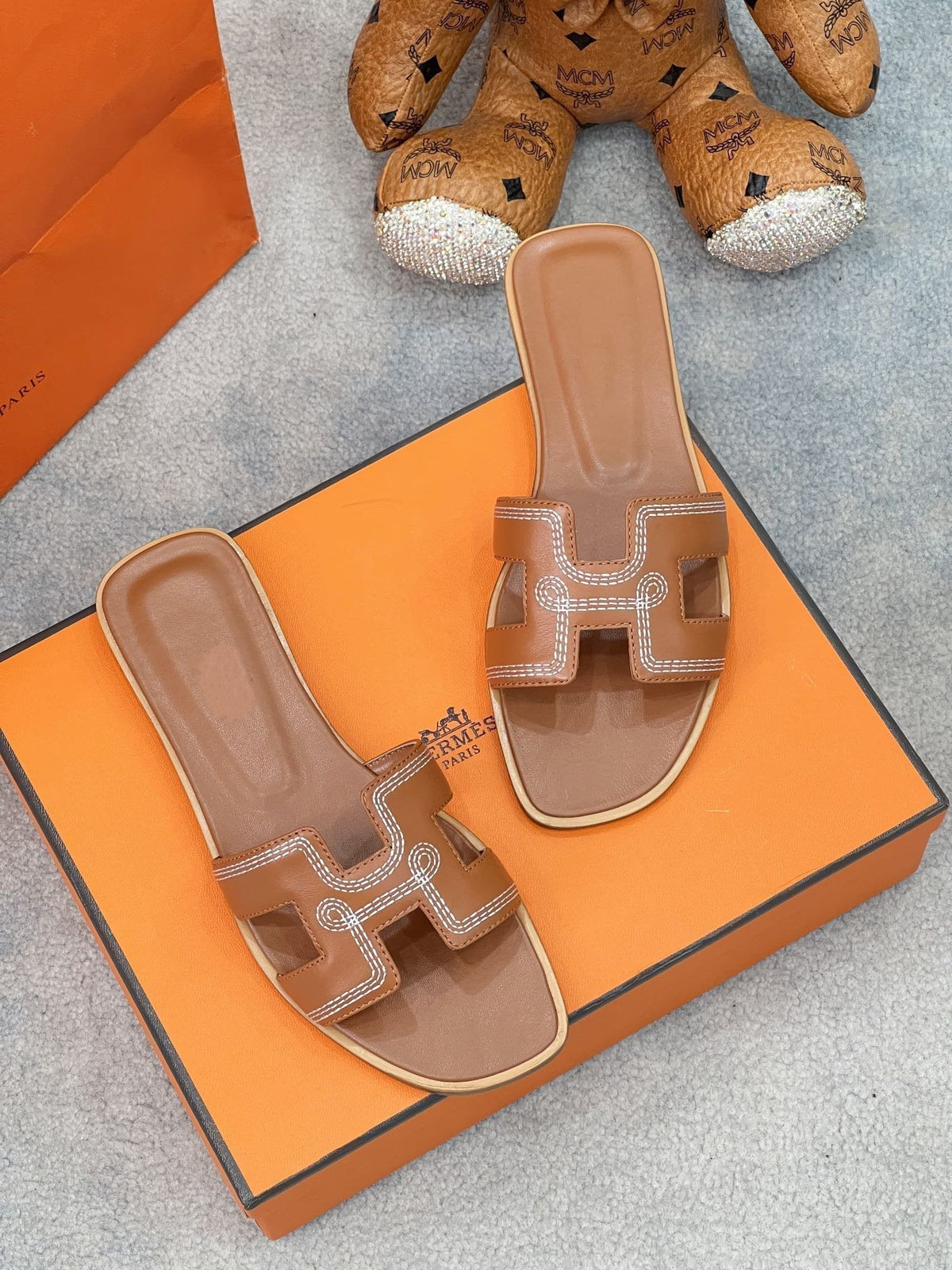 0ran sandal brown white epsom