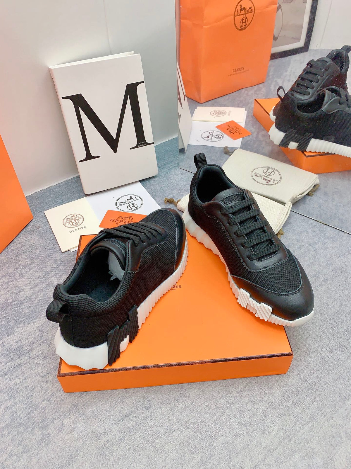 HM Bouncing Sneaker In Black Mesh Fabric 106451