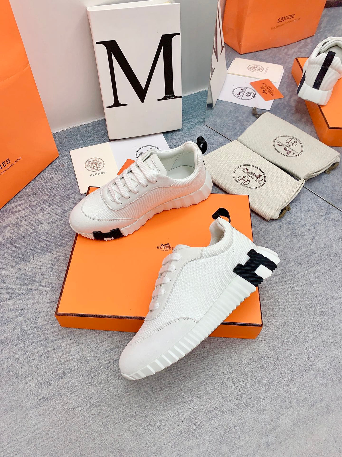 HM Bouncing Sneaker In White Mesh Fabric 106465