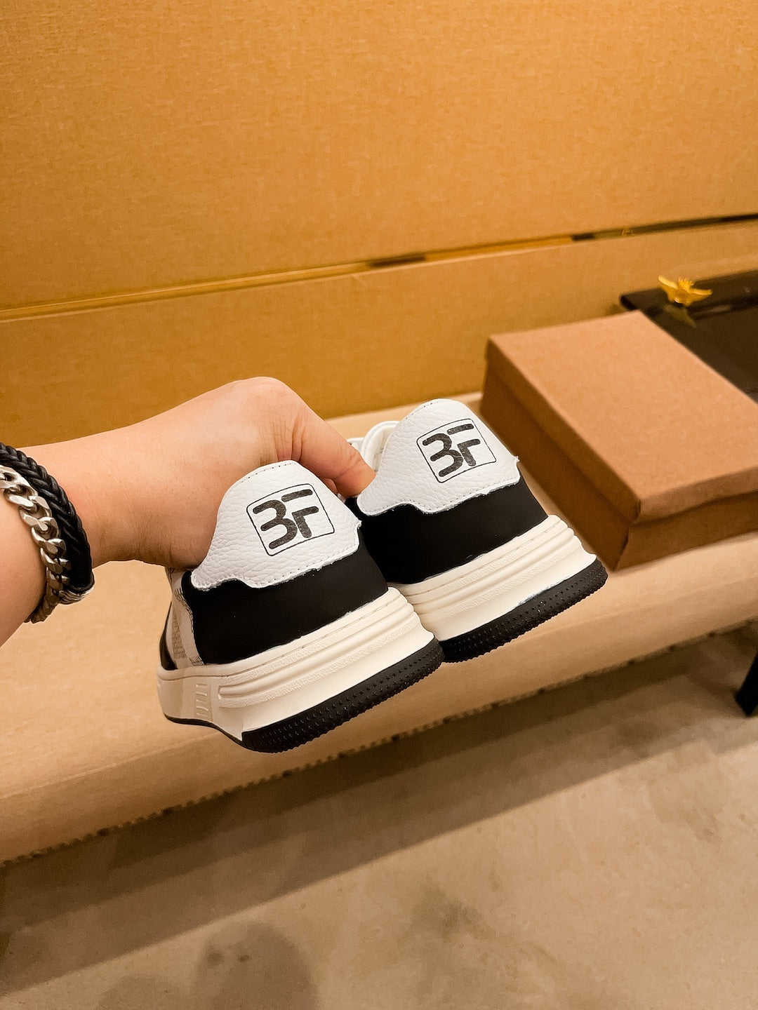 LV BEVERLY SNEAKER WHITE BLACK