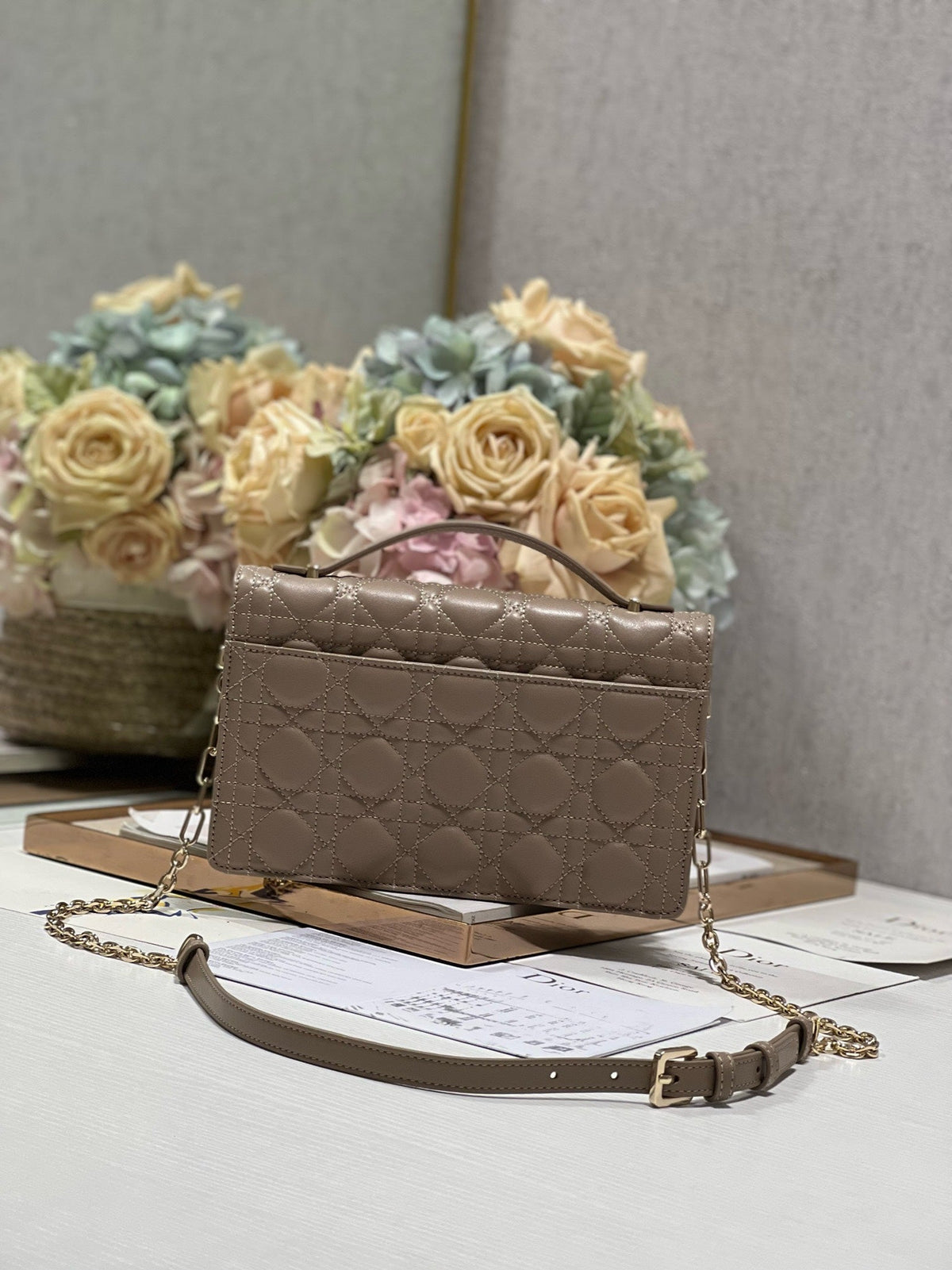 MISS CD 24CM DARK BROWN LAMBSKIN