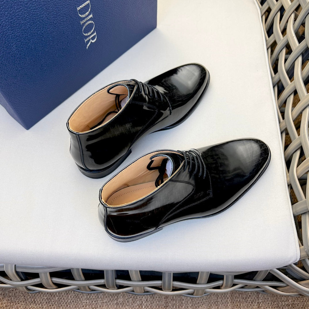 CD HOMME LACE-UP ANKLE BOOT GLOSSY BLACK CALFSKIN