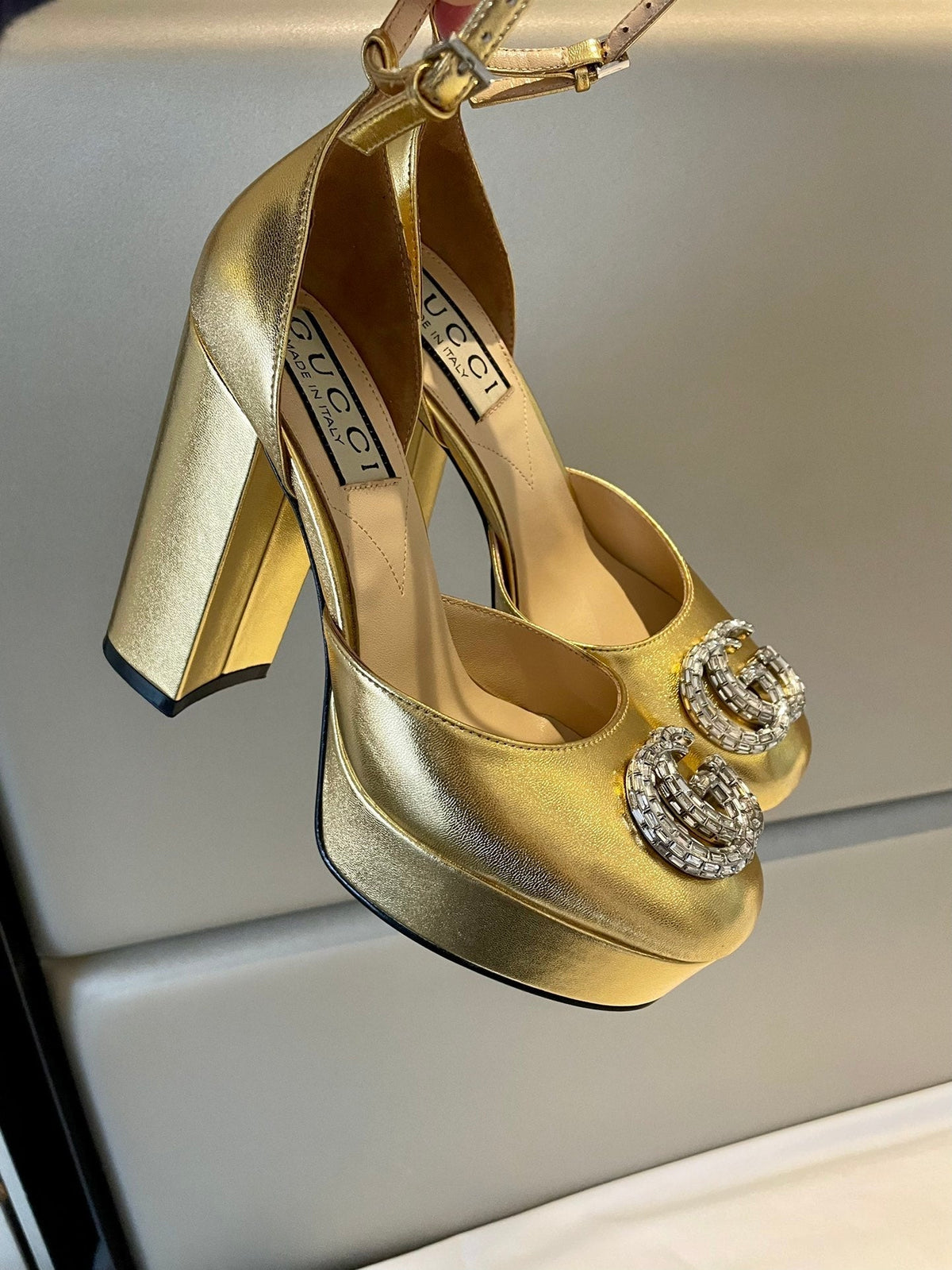 platform pump 12cm with double g gold metalic patent leather
