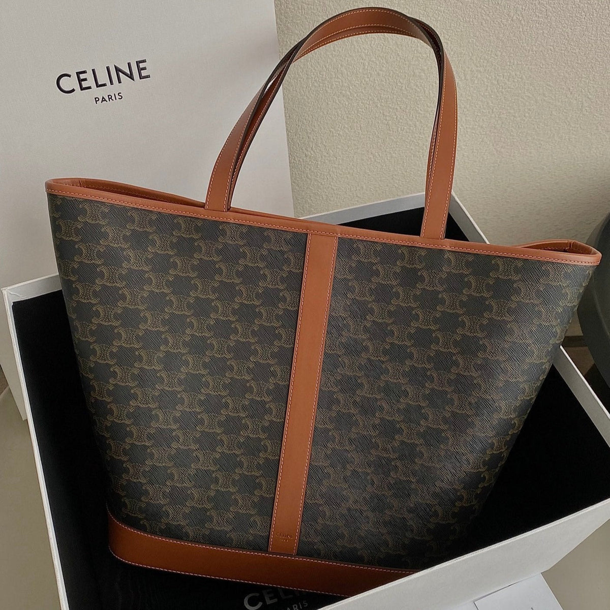 TRIOMPHE 26 TAN  CALFSKIN