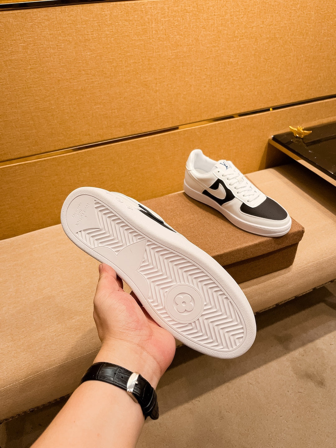 LV AIR FORCE 1 SNEAKER BLACK AND WHITE